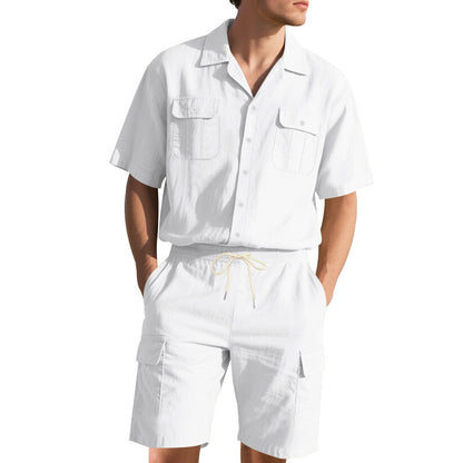 Tenue de loisirs pour hommes avec chemise décontractée et shorts cargo pratiques Chic und Stil
