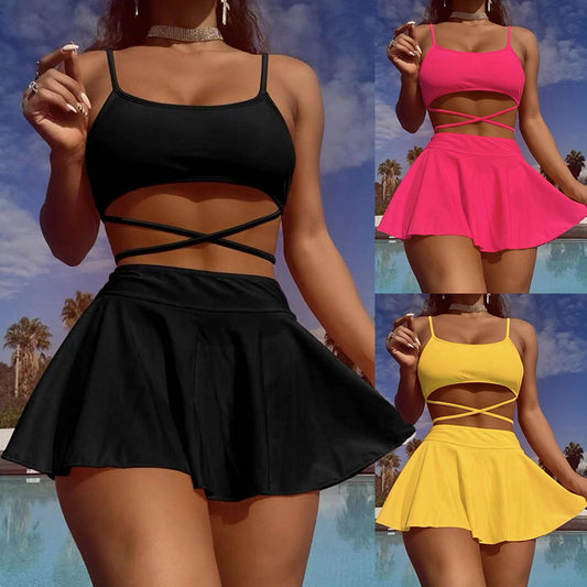 Women's bikini set with a playfully cut top and a feminine wrap skirt Chic und Stil