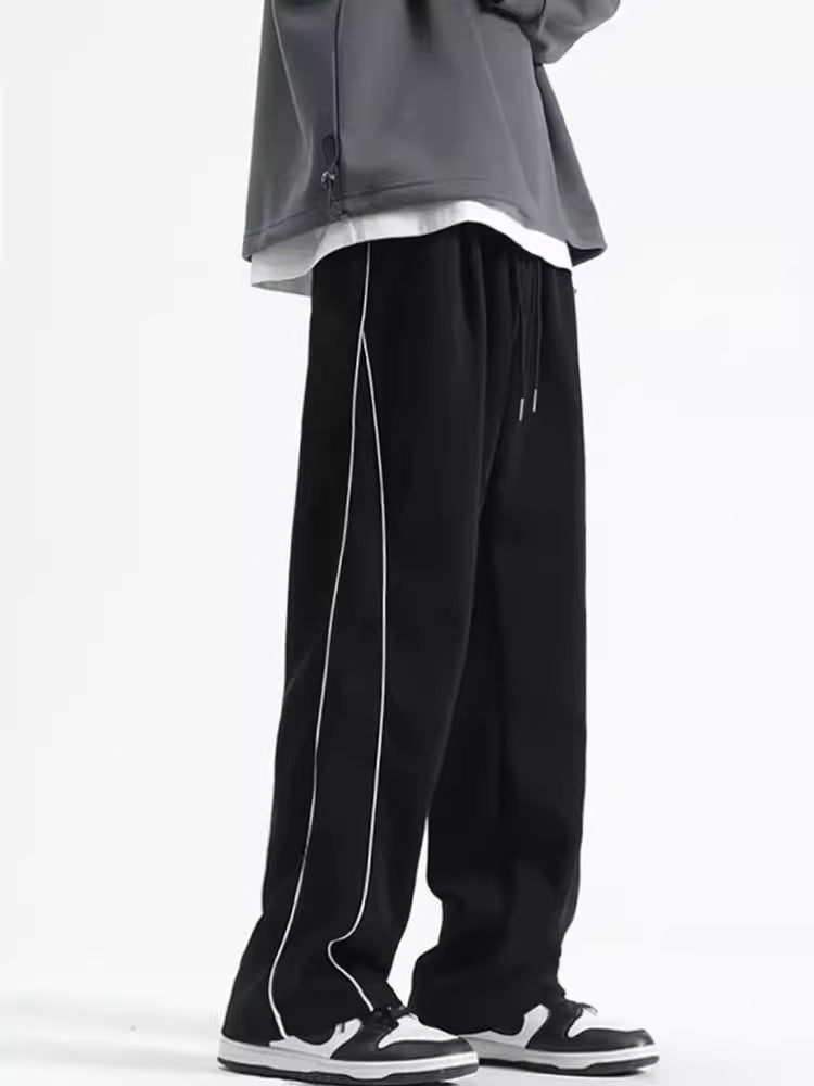 Chic and stylish casual sports pants for men with side accents