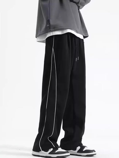 Chic and stylish casual sports pants for men with side accents