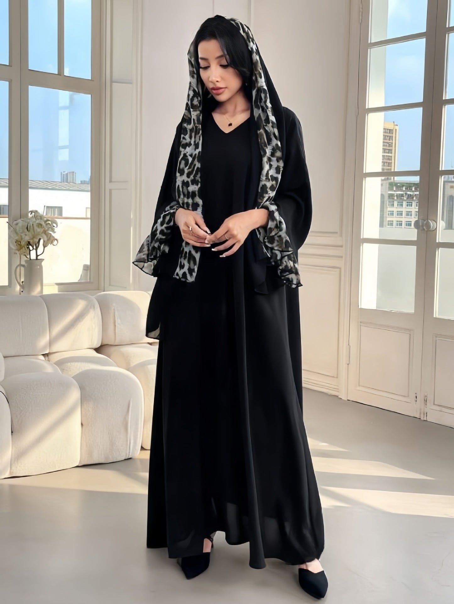 Robe maxi fluide pour dames avec des manches élégantes et décolleté en V Chic und Stil