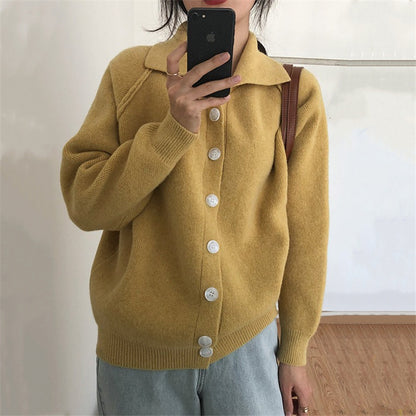 Cardigan en tricot confortable pour femmes avec col classique et fermeture à boutons Chic und Stil
