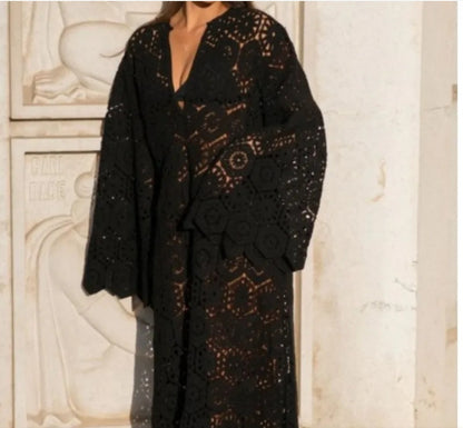 Robe de plage en crochet pour femmes avec des manches volantées et une coupe élégante Chic und Stil