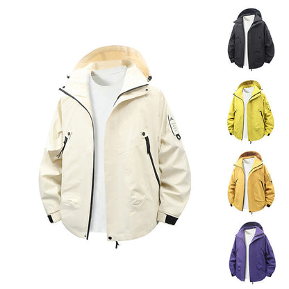 Functional outdoor jacket for men with adjustable hood area and multiple pockets Chic and Style