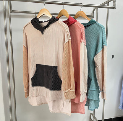 Pull long décontracté pour dames avec capuche et poche latérale Chic und Stil