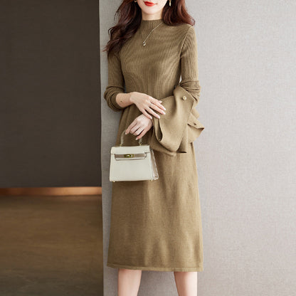 Robe en tricot élégante pour femmes avec un design de blazer chic et de jolis détails de boutons Chic und Stil