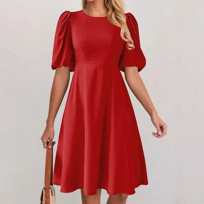 Robe à manches bouffantes pour femmes avec coupe fluide et accentuation de la taille Chic und Stil