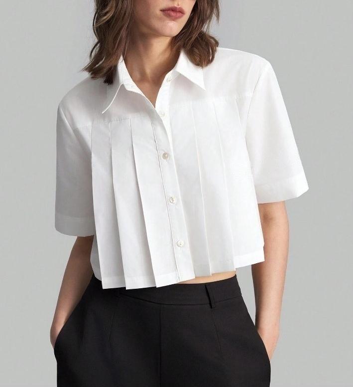 Chemisier à manches courtes pour femmes avec un élégant effet plissé Chic und Stil