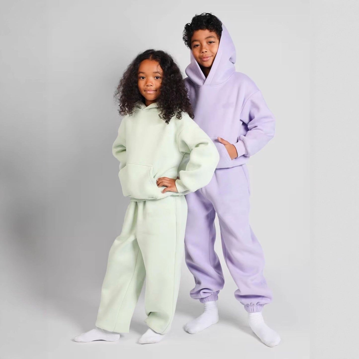 Pull à capuche confortable pour femmes avec poche kangourou et manches larges Chic und Stil
