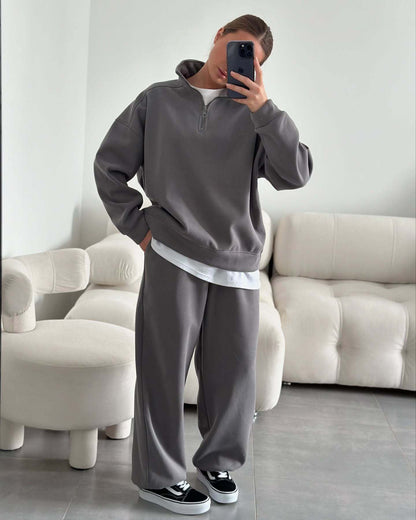 Women casual hoodie and jogging pants Chic and Style