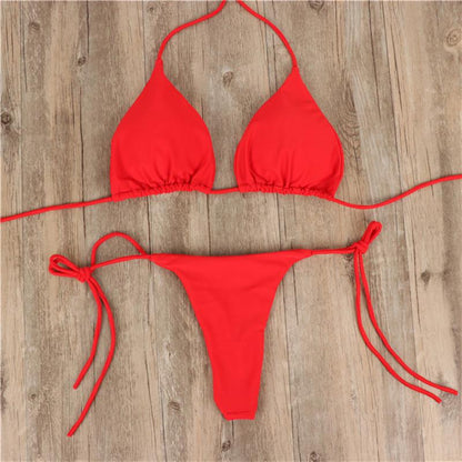 Women's bikini set with adjustable straps and minimalist design Chic und Stil