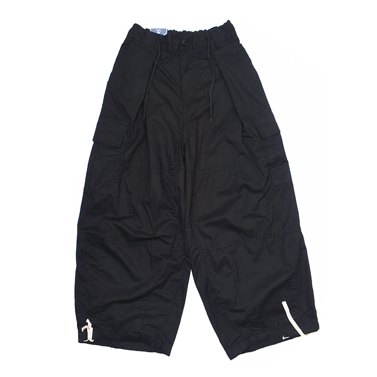 Cargo pants for women with elastic waist and practical side pockets Chic and Style