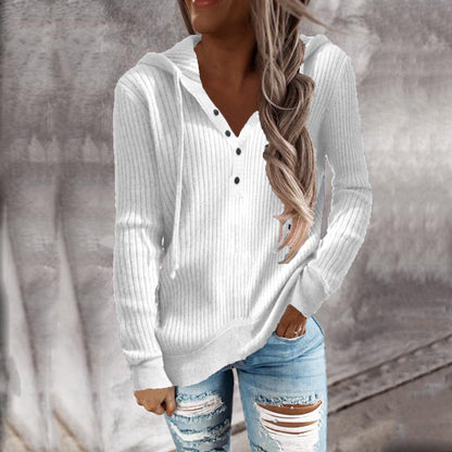 Sweat à capuche pour femmes au design ribbed à la mode avec patte de boutons Chic und Stil