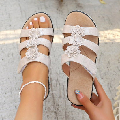 Sandales confortables pour femmes avec des applications florales Chic und Stil