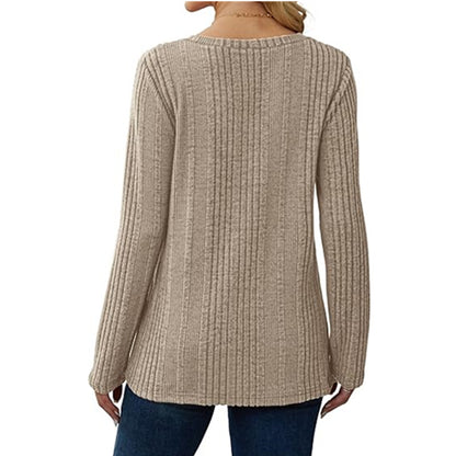 Pull féminin à col en V à la mode avec structure en côtes Chic und Stil