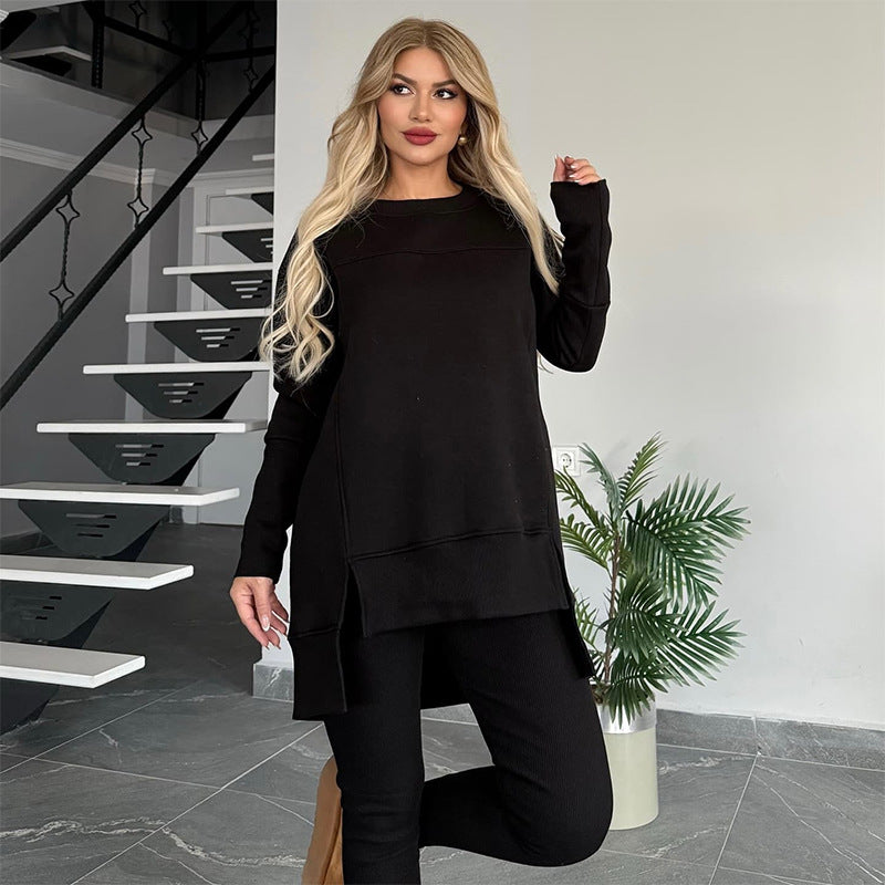 Casual sports set for women with oversized pullover and leggings Chic und Stil