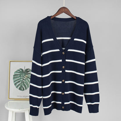 Cardigan en tricot pour femmes avec décolleté en V et grosses rayures Chic und Stil