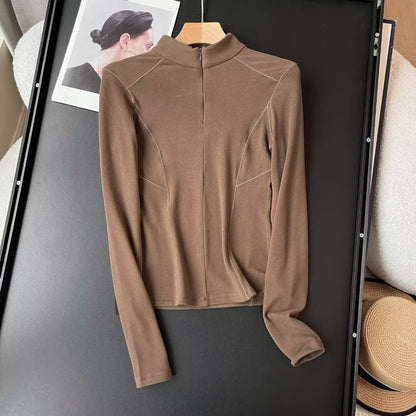 Top de sport féminin de haute qualité avec coupe innovante Chic & Stil