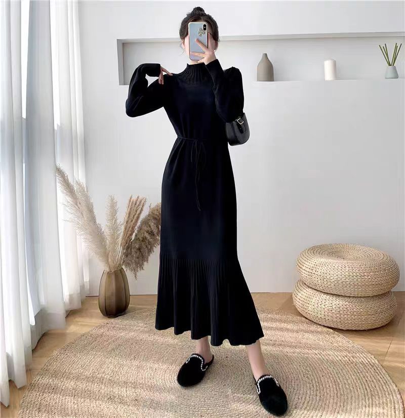 Robe en tricot pour femmes avec structure côtelée et ceinture à la taille Chic und Stil