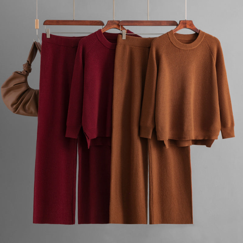 Casual knit lounge set for women with a loose top and comfortable pants Chic and Style