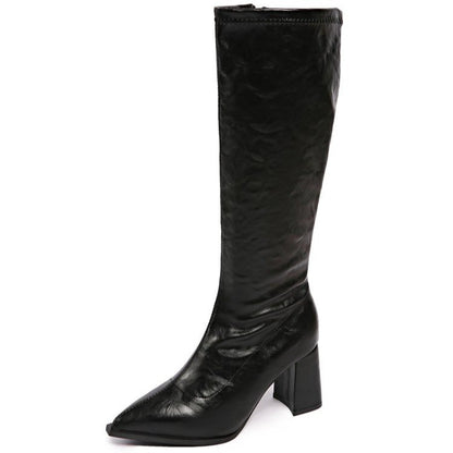 Bottes à la mode pour femmes avec un talon bloc et une pointe effilée Chic und Stil