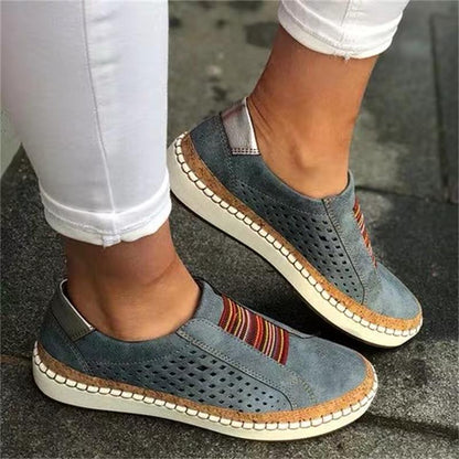 Chaussures de sport dames Slip-On confortables avec une structure de surface respirante Chic und Stil