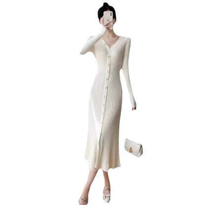 Robe midi décontractée pour femmes en fine maille côtelée avec patte de boutonnage Chic und Stil