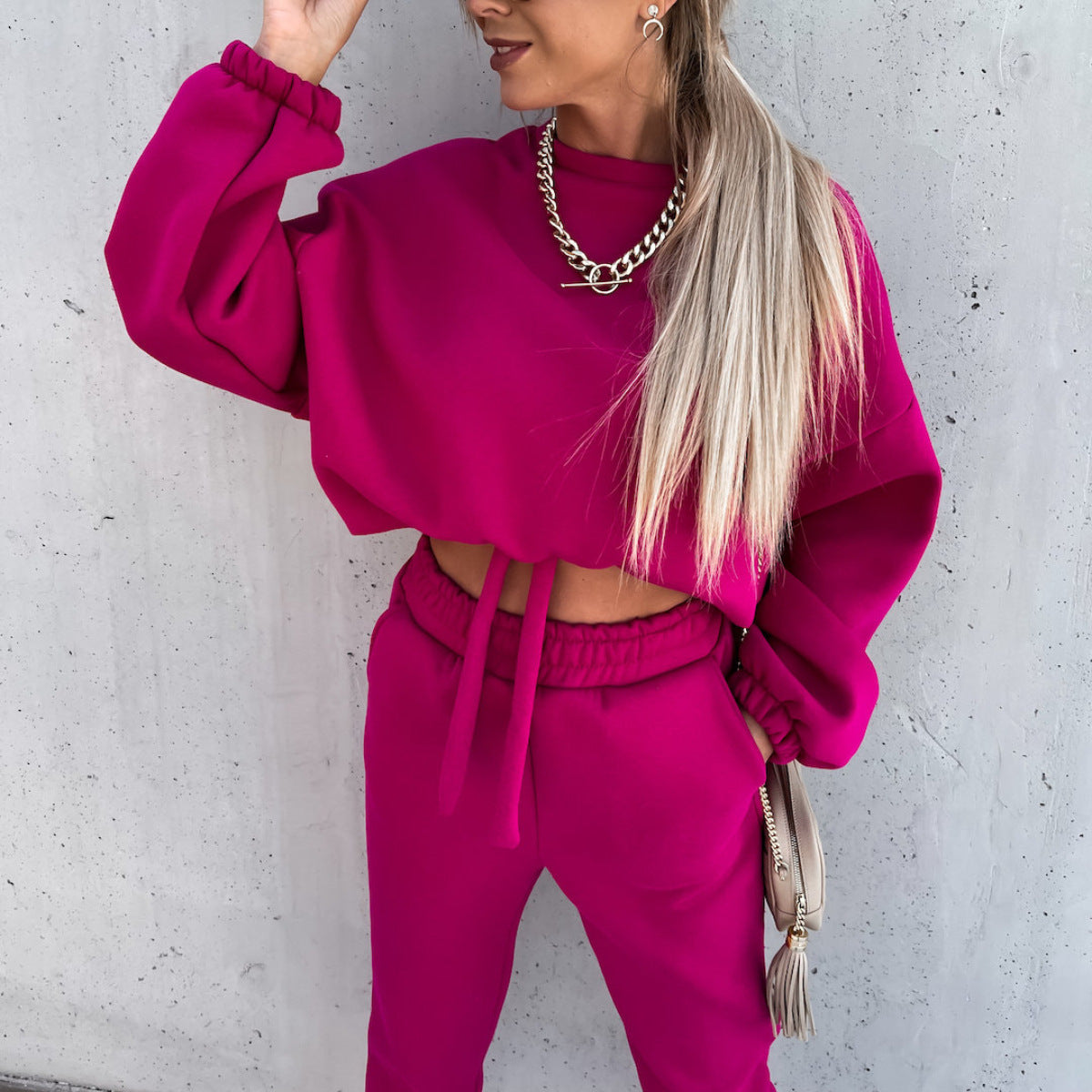 Trendy Crop Sweatshirt Set for Women and Comfortable Jogging Pants Chic and Style