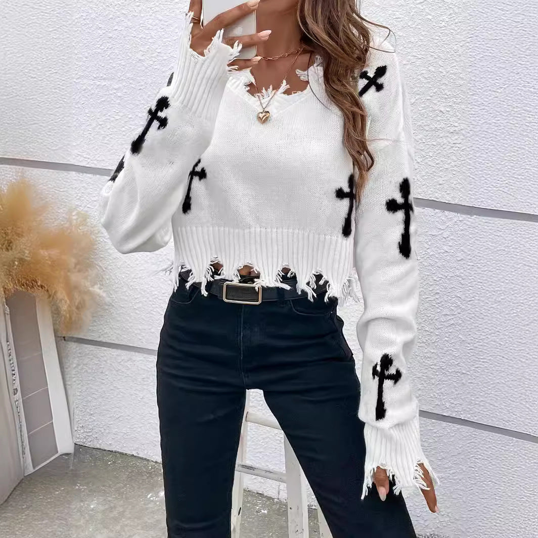 Short pullover for women with decorative crossover patterns Chic und Stil