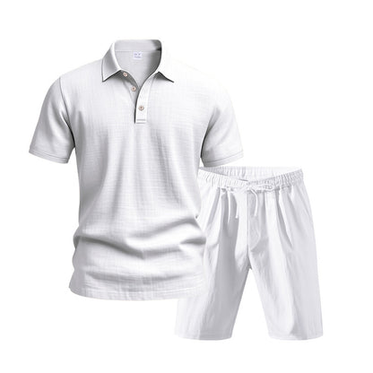 Tenue de loisirs pour hommes avec polo et shorts Chic und Stil