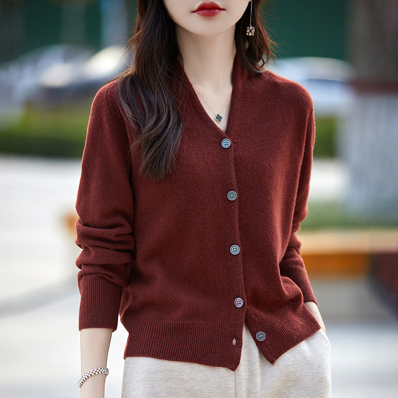 Cardigan en cachemire pour femmes avec des détails de boutons élégants et décolleté en V Chic und Stil
