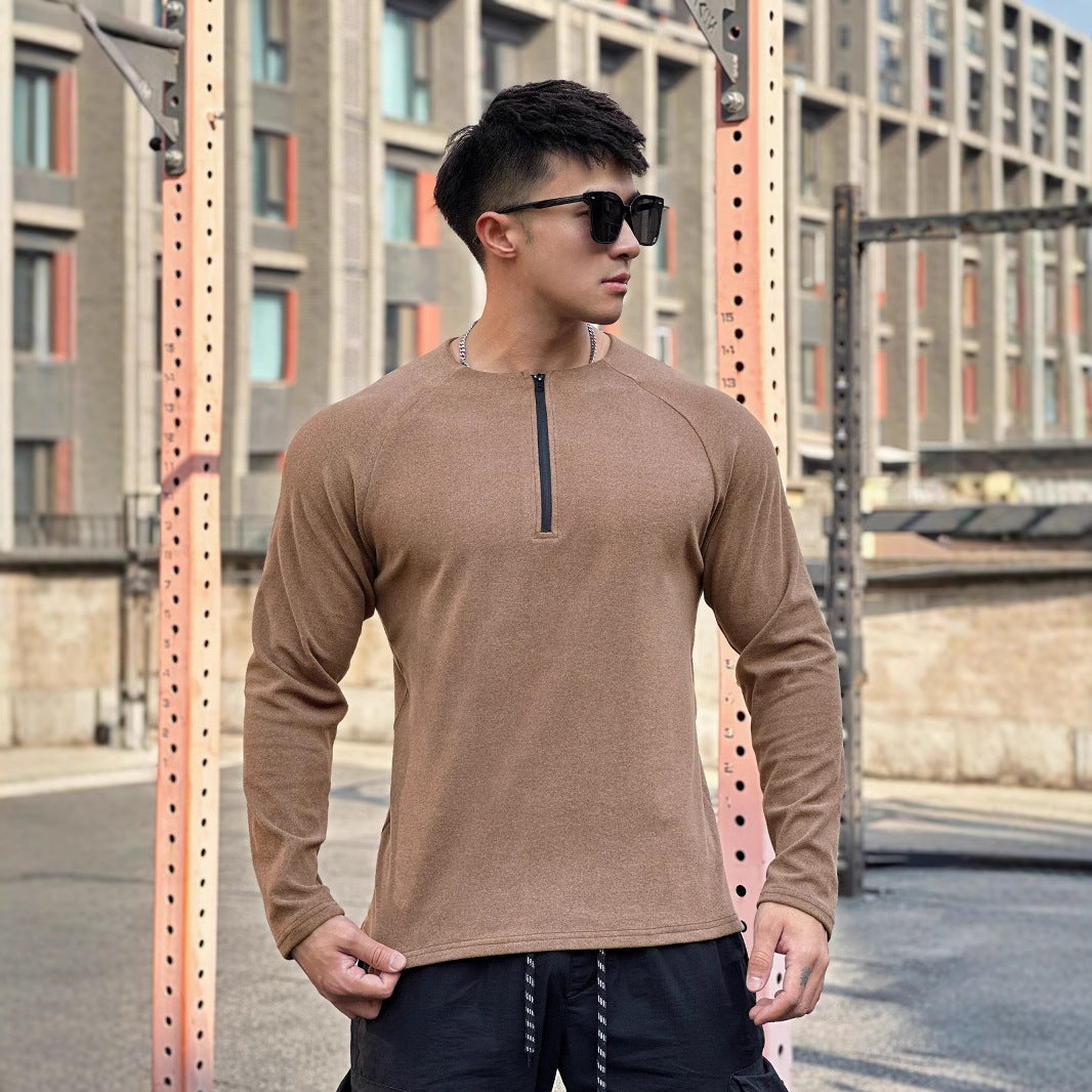 Functional T-shirt for men with innovative zipper and breathable structure Chic and Style