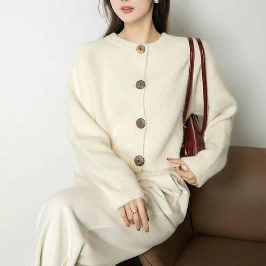 Dames cardigan confortable avec de gros boutons et un col montant Chic und Stil