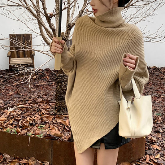 Pull en tricot pour femmes avec coupe asymétrique et col montant Chic und Stil