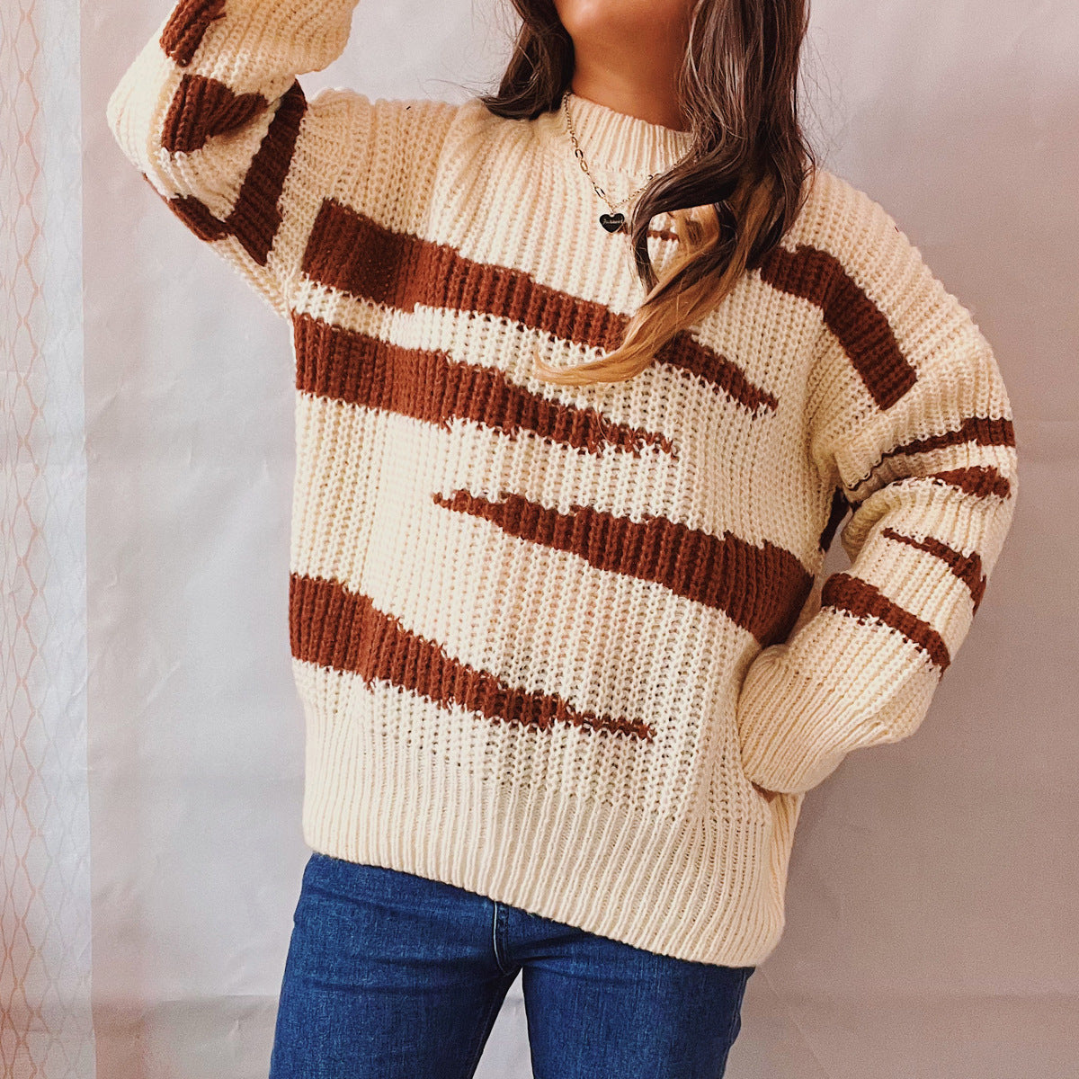 Pull en grosse maille pour femmes avec un motif luxueux et une coupe ajustée Chic und Stil