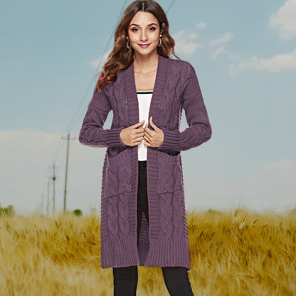 Cardigan en tricot pour femmes avec un motif de tressage moderne et des poches pratiques Chic und Stil