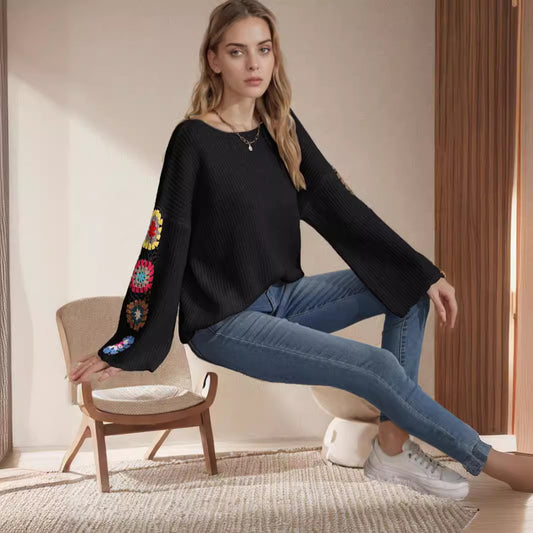 Pull en tricot rayé pour dames avec des applications de fleurs colorées Chic und Stil