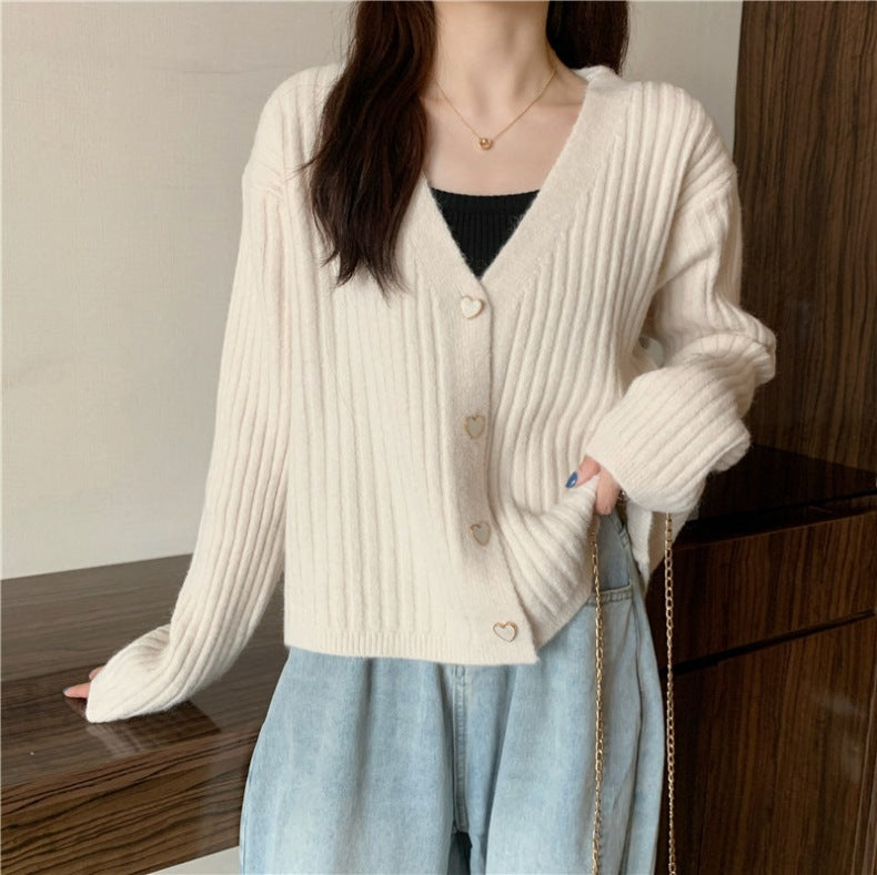 Cardigan en tricot à côtes pour femmes avec des boutons en forme de cœur Chic und Stil