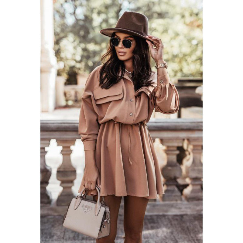 Robe chemise pour femmes avec une ceinture élégante à nouer et des poches pratiques Chic und Stil