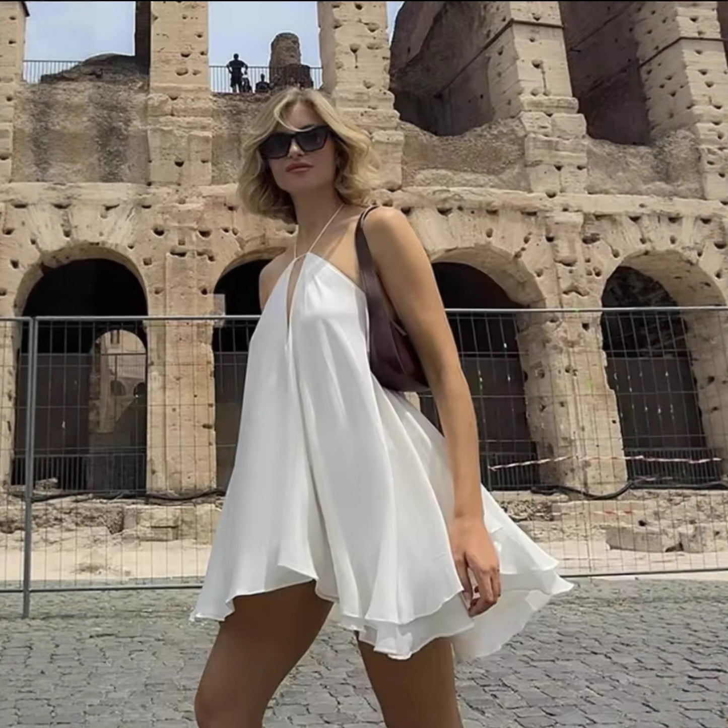 Robe en chiffon légère pour dames avec décolleté en V profond et bretelles ajustables Chic und Stil