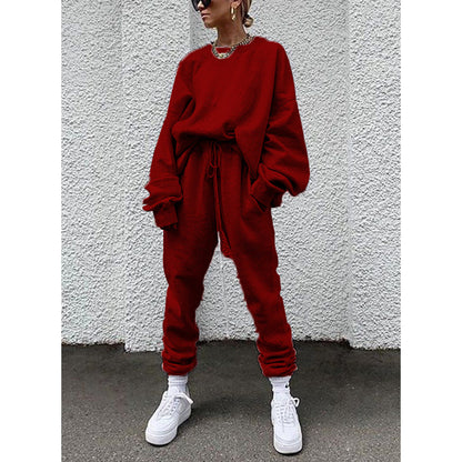 Women casual and comfortable leisure set with an oversized sweater and chic jogging pants and style