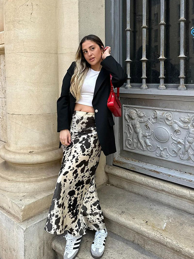 A-line skirt for women with a stylish animal print Chic und Stil