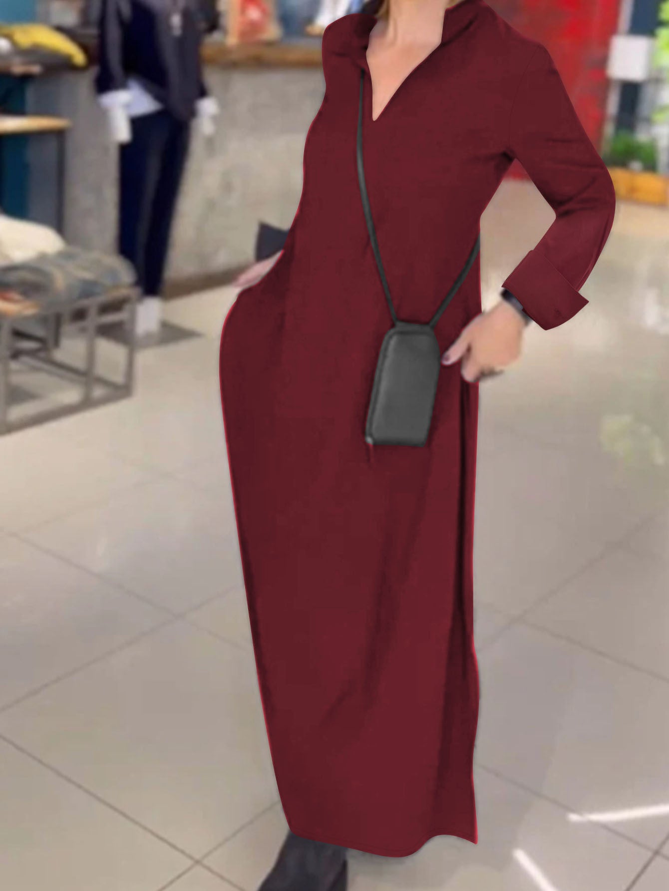 Robe maxi femme avec un praticable décolleté en V et poches Chic und Stil