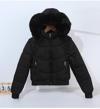 Short quilted jacket for women with removable hood and luxurious faux fur collar Chic and Style