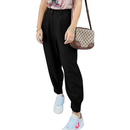 Elegant and fashionable high-waisted pants for women with pleats and side pockets Chic and Style