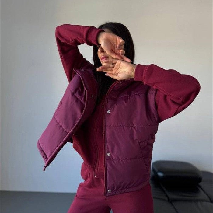 Dames gilet matelassé avec capuche Chic und Stil