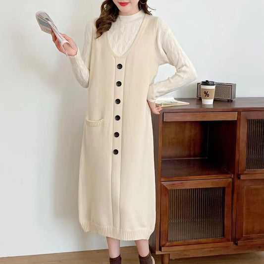 Robe en tricot durable pour femmes avec patte de boutonnage et poches Chic und Stil