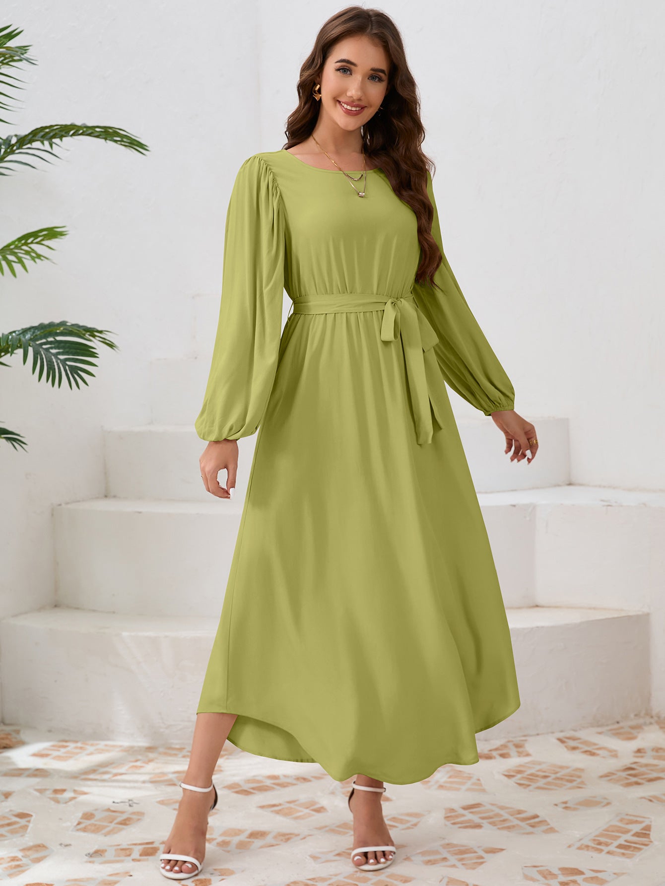 Dames Élégante Robe Maxie avec Coupe Ample et Manches Bouffantes Chic und Stil