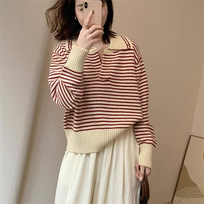 Dames pull en tricot douillet avec design rayé et col moderne Chic und Stil