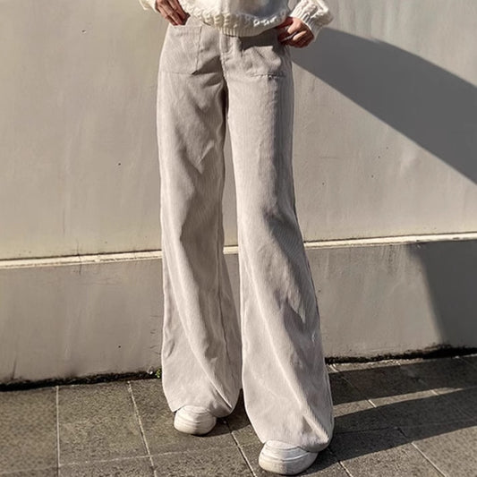 Comfortable and elegant corduroy pants for women with flared leg Chic and Style